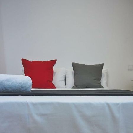 Gs Latina Hotel Мадрид Екстериор снимка